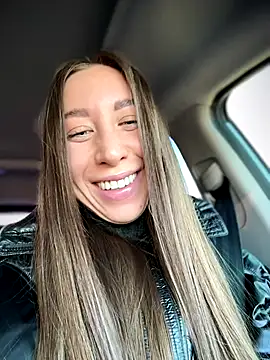 EvaCatt online show from 11-11-25, 03:39