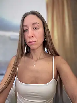 EvaCatt online show from 02-05-26, 03:44