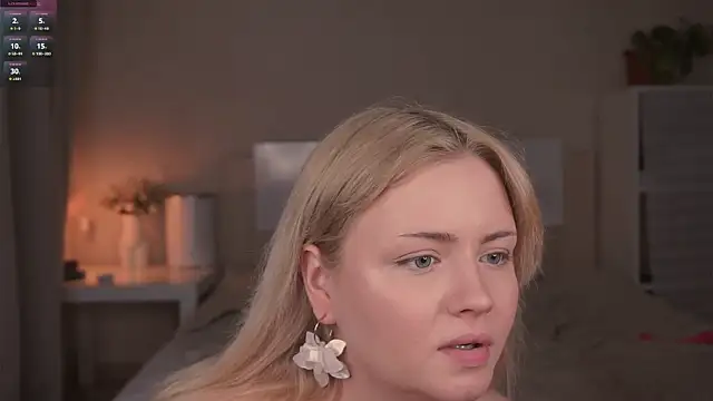 Snapshot of missbeatriss chatting on 11-26-25, 03:57 missbeatriss online show from 11-26-25, 03:57