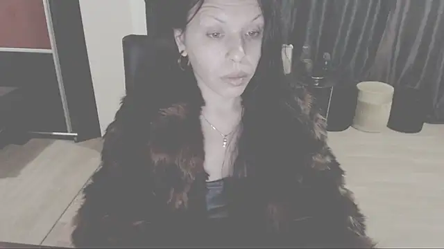 GoldenSasha online show from 12-17-25, 01:22