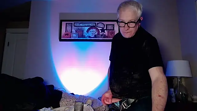 Snapshot of Snarfle82 chatting on 12-03-25, 05:15 Snarfle82 online show from 12-03-25, 05:15