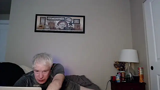 Snapshot of Snarfle82 chatting on 12-13-25, 07:53 Snarfle82 online show from 12-13-25, 07:53