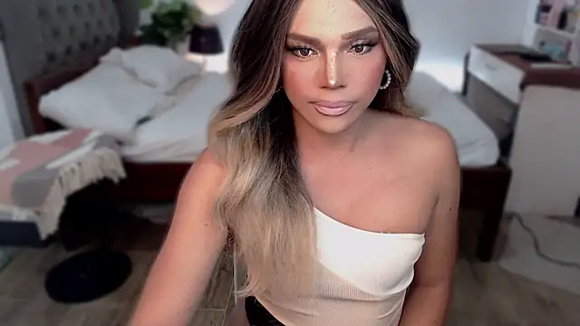 liaa lurrecams online show from 10-24-25, 11:17