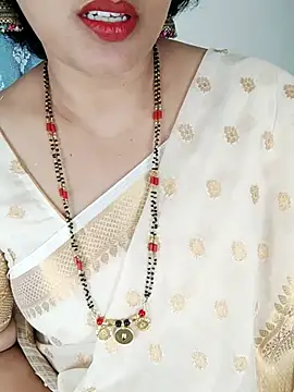 Snapshot of Indian_desi_wife chatting on 10-20-25, 03:40 Indian desi wife online show from 10-20-25, 03:40