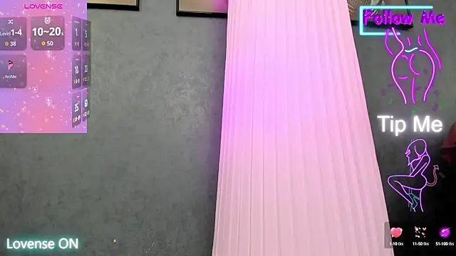 Snapshot of crazy_muscle chatting on 10-29-25, 08:21 crazy muscle online show from 10-29-25, 08:21