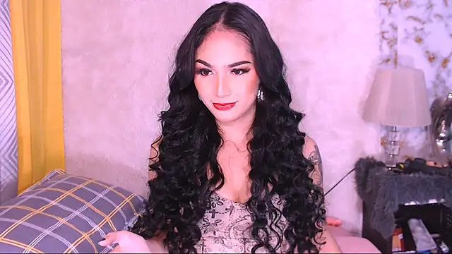 Oriental Tiara online show from 02-17-25, 05:58
