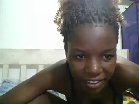 Snapshot of sweetchic_ chatting on 10-19-25, 06:52 sweetchic online show from 10-19-25, 06:52