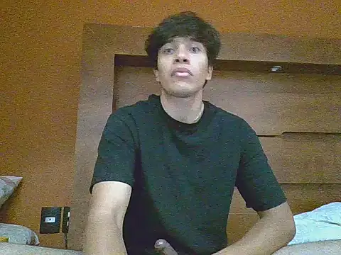 Snapshot of Eddy_177 chatting on 09-30-25, 06:40 Eddy 177 online show from 09-30-25, 06:40