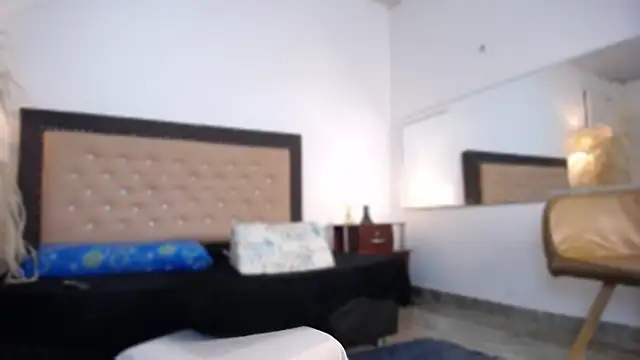 Lia sarahi online show from 01-13-25, 06:38
