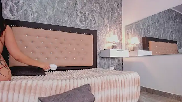 Lia sarahi online show from 11-17-25, 11:38