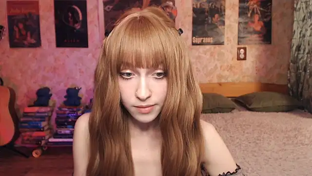 Friendly Ellie online show from 11-22-25, 01:26