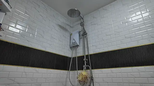 Snapshot of lukegunn chatting on 11-11-25, 03:17 lukegunn online show from 11-11-25, 03:17