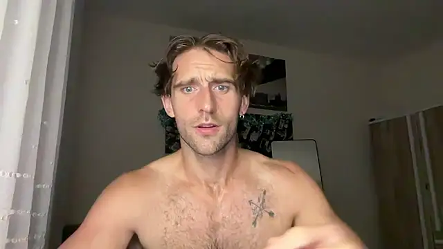 Snapshot of lukegunn chatting on 12-13-25, 10:59 lukegunn online show from 12-13-25, 10:59