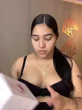 Amandanauty online show from 12-16-24, 09:52