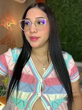 Amandanauty online show from 12-22-24, 02:06