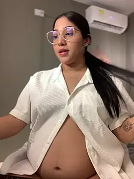 Amandanauty online show from 12-27-24, 01:22