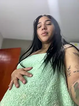 Amandanauty online show from 01-26-25, 04:09