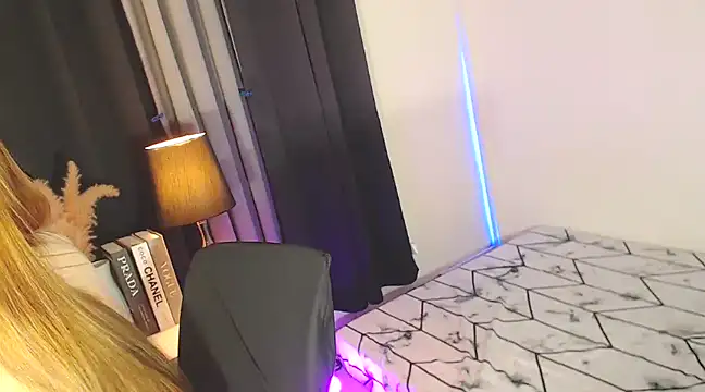 Snapshot of MajesticKitana chatting on 12-30-24, 04:53 MajesticKitana online show from 12-30-24, 04:53