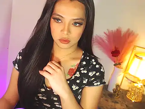 Snapshot of MajesticKitana chatting on 10-23-25, 04:12 MajesticKitana online show from 10-23-25, 04:12