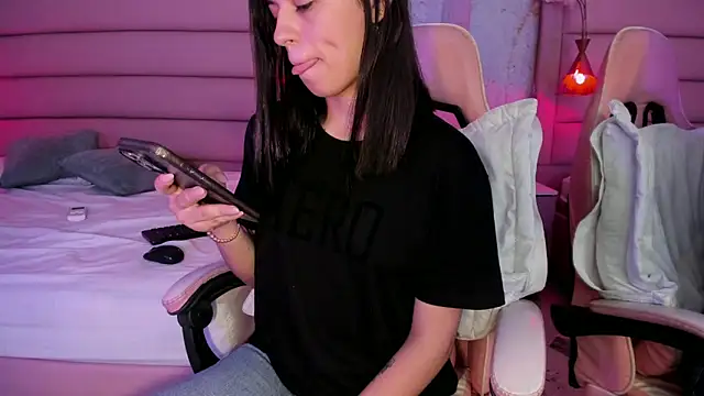 IvySanders1 online show from 10-10-25, 01:10