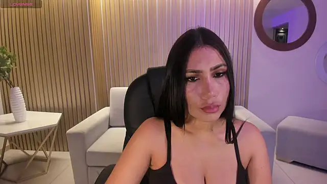 Snapshot of MarieJaneX chatting on 01-17-25, 10:55 MarieJaneX online show from 01-17-25, 10:55