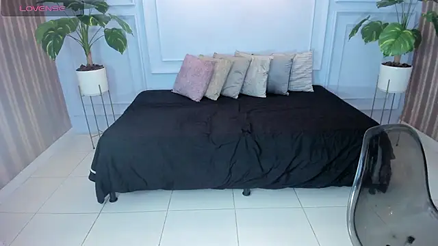 cintiagreyx online show from 03-28-26, 11:32