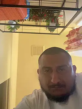 Snapshot of dro6969 chatting on 12-19-24, 07:40 dro6969 online show from 12-19-24, 07:40