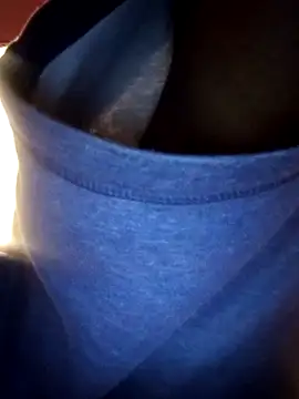 Snapshot of dro6969 chatting on 11-13-25, 05:17 dro6969 online show from 11-13-25, 05:17