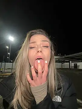 Snapshot of HopeHeaven chatting on 02-01-25, 09:19 HopeHeaven online show from 02-01-25, 09:19