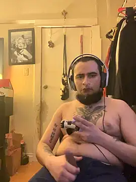 Snapshot of cnasty5621333 chatting on 10-17-25, 06:05 cnasty5621333 online show from 10-17-25, 06:05