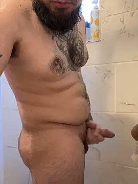 Snapshot of cnasty5621333 chatting on 10-25-25, 02:35 cnasty5621333 online show from 10-25-25, 02:35