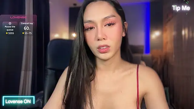 Snapshot of UrdreamTSgirl chatting on 11-09-25, 10:35 UrdreamTSgirl online show from 11-09-25, 10:35