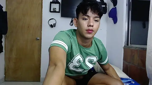 Apolo  lommelli online show from 03-02-25, 04:50