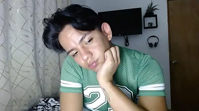 Apolo  lommelli online show from 03-12-25, 03:57