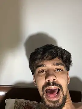 Snapshot of Hermanooooooo chatting on 02-23-26, 06:22 Hermanooooooo online show from 02-23-26, 06:22