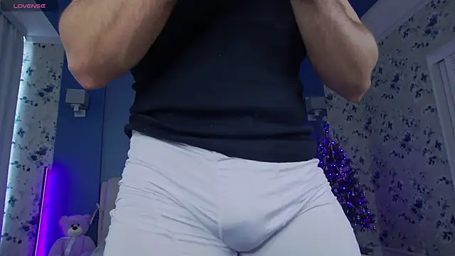 Snapshot of Arilas_ chatting on 12-14-24, 07:40 Arilas online show from 12-14-24, 07:40