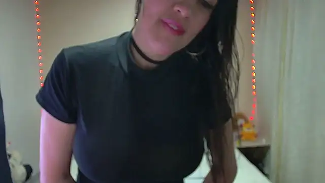 Snapshot of candycarson1 chatting on 12-16-24, 05:59 candycarson1 online show from 12-16-24, 05:59