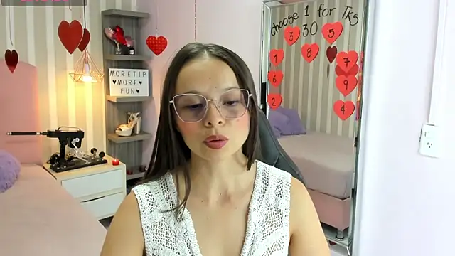 LORELAIGIVEN online show from 02-14-25, 12:25