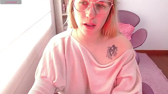 Snapshot of thamarajane chatting on 02-05-25, 12:27 thamarajane online show from 02-05-25, 12:27