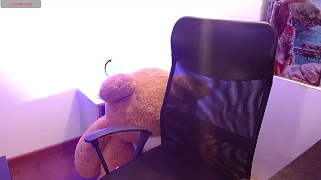 Snapshot of thamarajane chatting on 02-18-25, 03:43 thamarajane online show from 02-18-25, 03:43