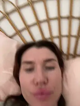 Cameron diazz online show from 03-21-26, 10:42