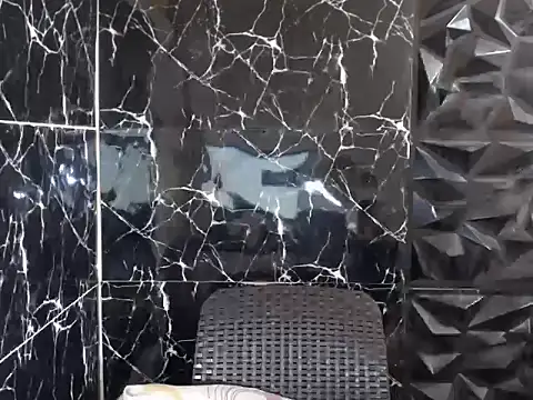 MissKeanna online show from 12-18-24, 03:04