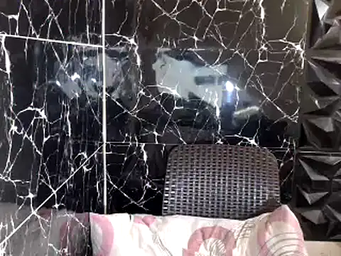 MissKeanna online show from 12-25-24, 10:05