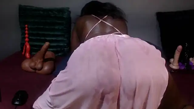 Snapshot of DarkNSpicy4U chatting on 02-07-26, 01:09 DarkNSpicy4U online show from 02-07-26, 01:09