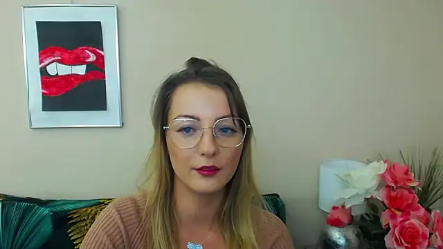 Snapshot of NatalieSexy chatting on 12-02-24, 11:34 NatalieSexy online show from 12-02-24, 11:34