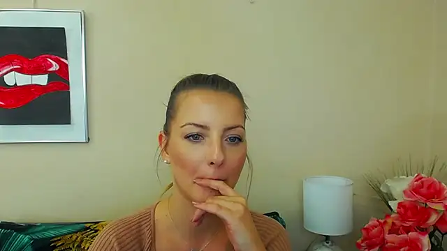 Snapshot of NatalieSexy chatting on 01-14-25, 01:28 NatalieSexy online show from 01-14-25, 01:28