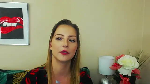 Snapshot of NatalieSexy chatting on 01-28-25, 10:12 NatalieSexy online show from 01-28-25, 10:12