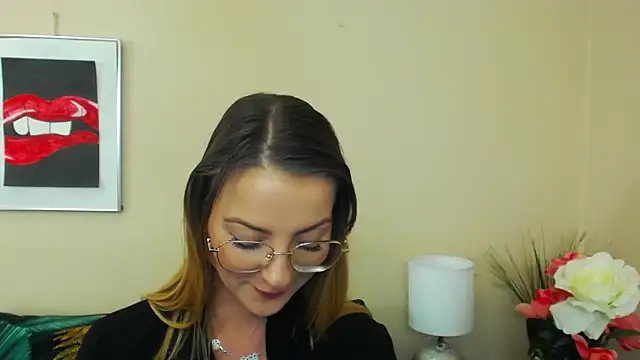 Snapshot of NatalieSexy chatting on 01-30-25, 01:21 NatalieSexy online show from 01-30-25, 01:21