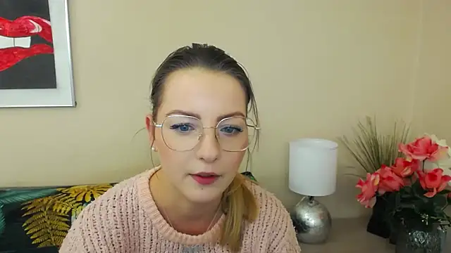 Snapshot of NatalieSexy chatting on 02-11-25, 07:12 NatalieSexy online show from 02-11-25, 07:12