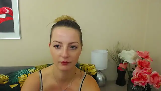 Snapshot of NatalieSexy chatting on 02-27-25, 01:17 NatalieSexy online show from 02-27-25, 01:17